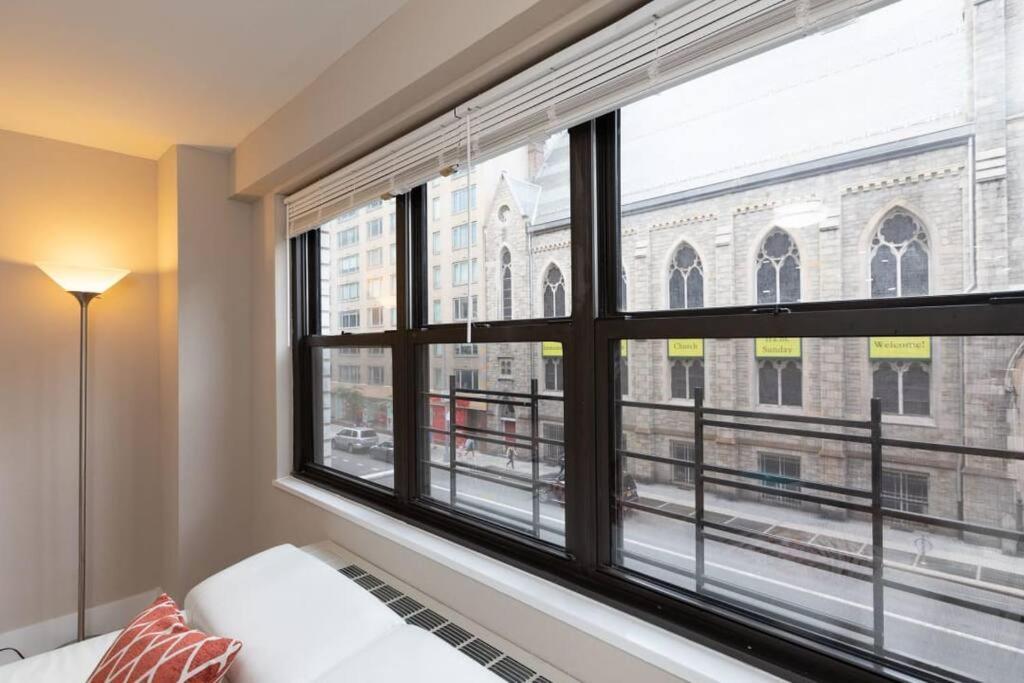 Elegant East Side Apartamento *