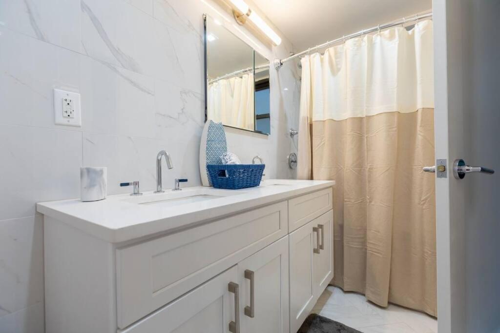 Elegant East Side Apartamento